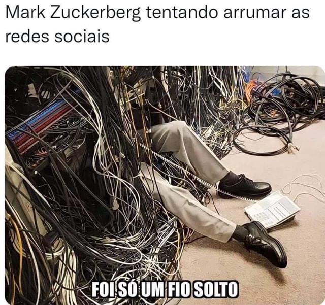 Mark Zuckerberg Tentando Arrumar As Redes Sociais Foi S Um Fio Solto