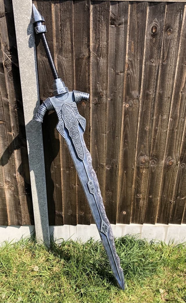 Artorias Abyss Greatsword From Dark Souls IFunny   28ff5c89f30bf8ed7c541e00138bcf232027a5d5a3a79d199cdf9affdb4d2c11 1 