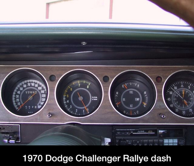 1970 Dodge Challenger Rallye dash - 1970 Dodge Challenger Rallye dash - )