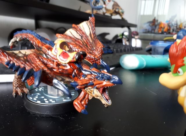 Rathalos amiibo repaint - iFunny