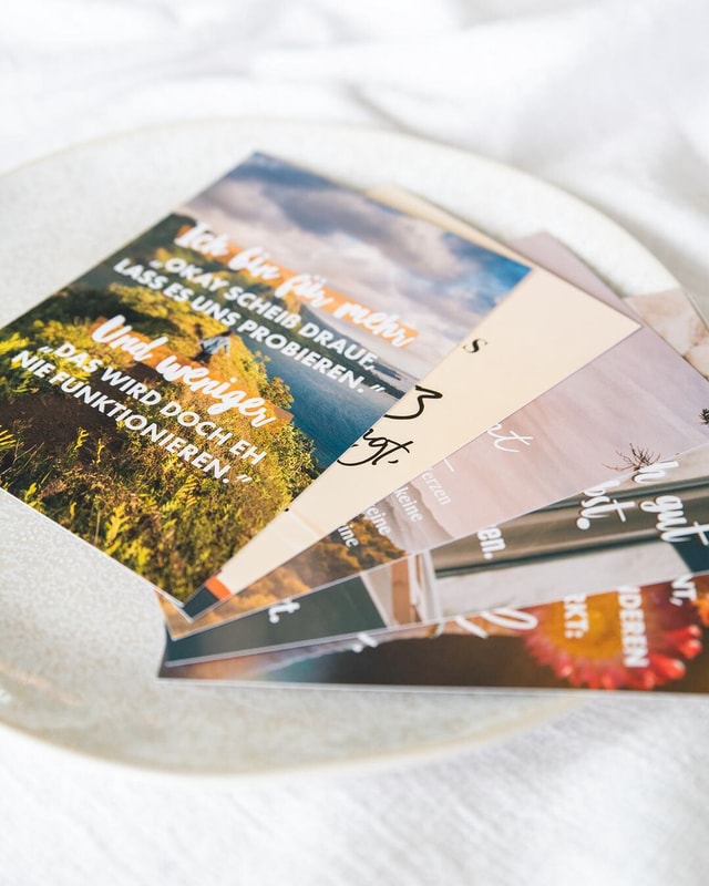 Entdecke jetzt unser PostkartenSet mit den schönsten Glücksmomenten!💌