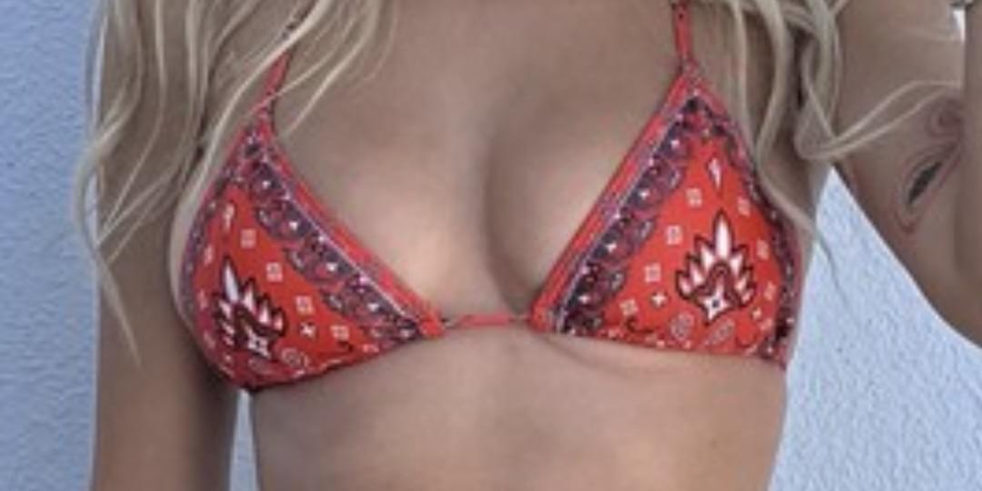 iFunny banner for @Cleavage