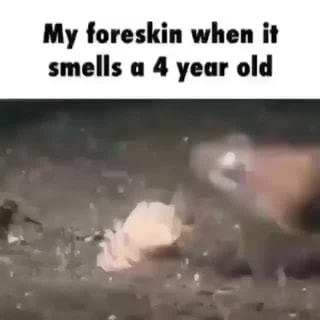 Uncut penis smell