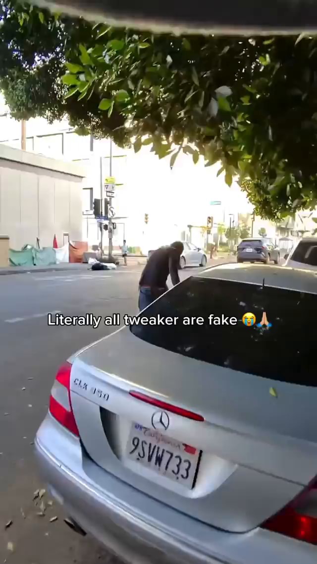 Literally all tweaker are fake - iFunny