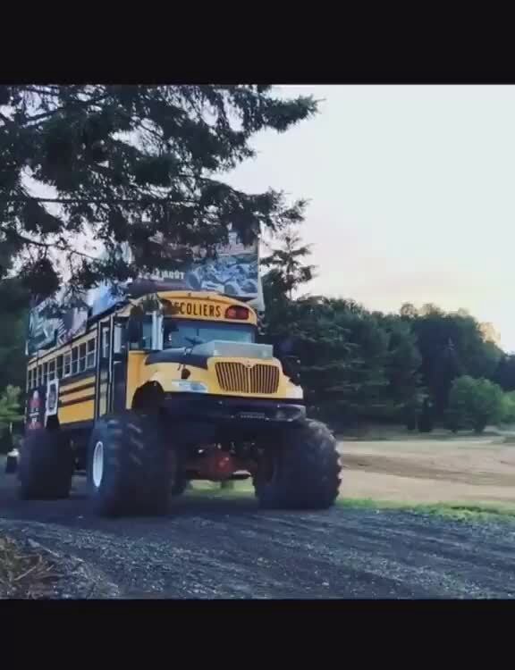 Adventure bus - iFunny