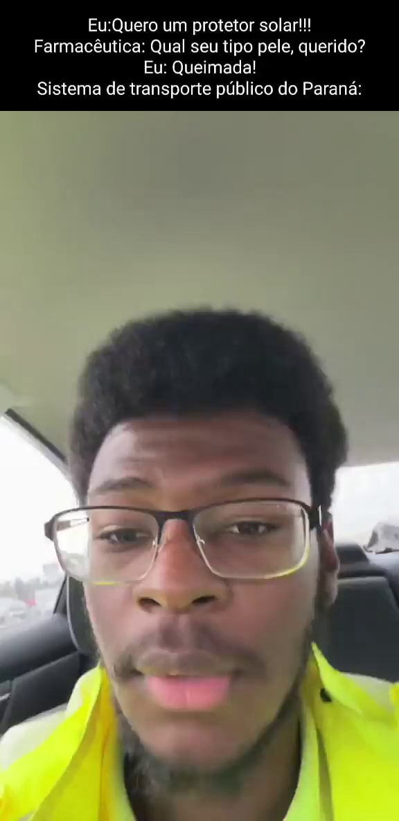 Um protetor solar!!! Farmacêutica: Qual seu tipo pele, querido? Eu