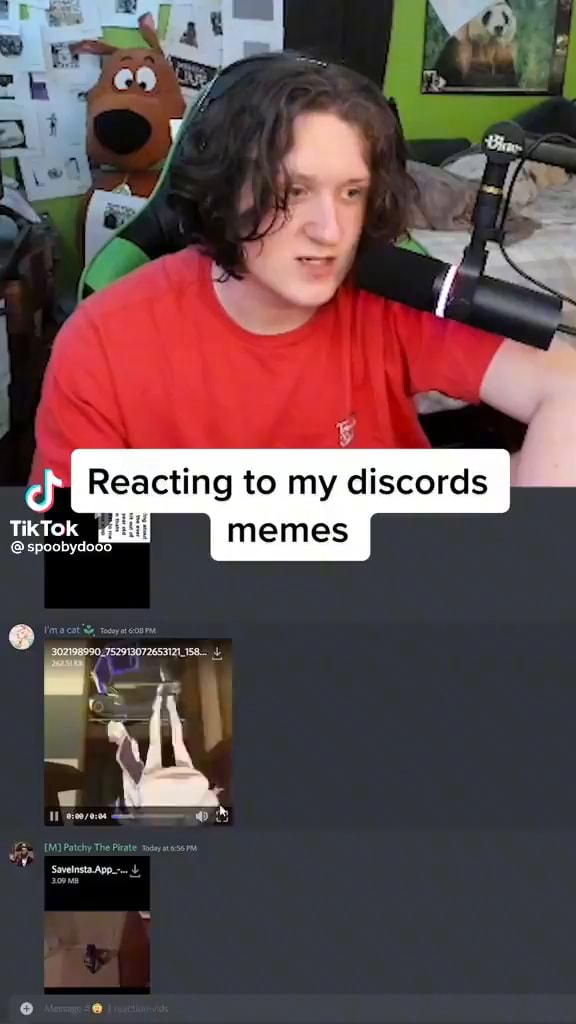 Reacting to my discords memes - iFunny