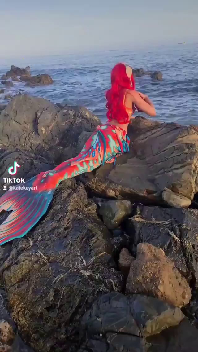 Instagram/katekeycosplay CREDITS - iFunny