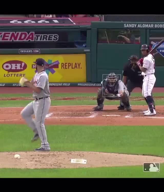 Fan catches foul ball with barehand and gives it to a little kid. iFunny