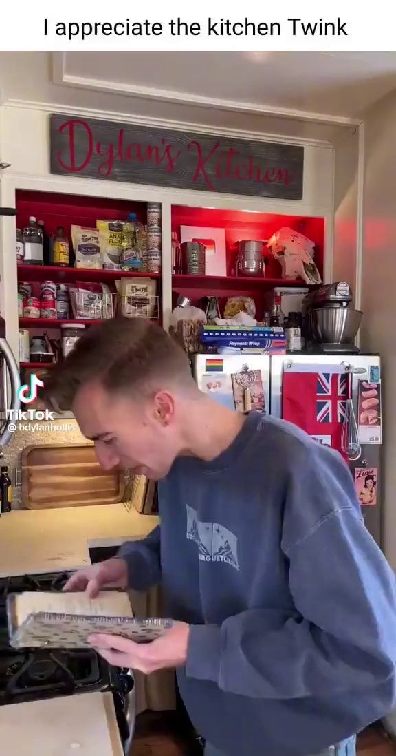 I appreciate the kitchen Twink TikTok - iFunny