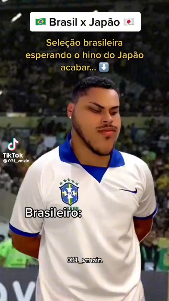 Brasil x Japão Seleção brasileira esperando o hino do Japão acabar