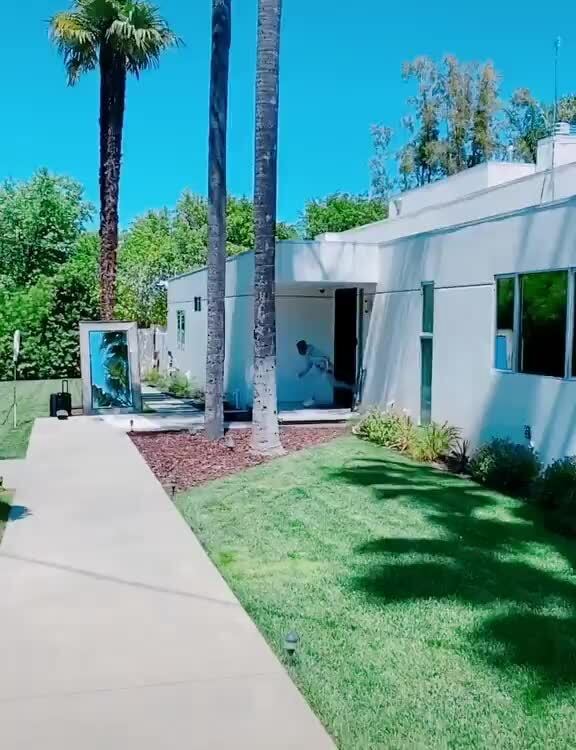 DDid he really just do tootsie slide - iFunny