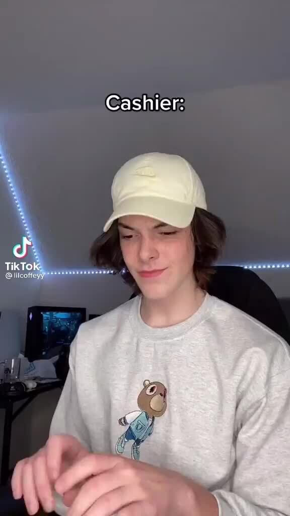 Cashier cf TikTok iFunny