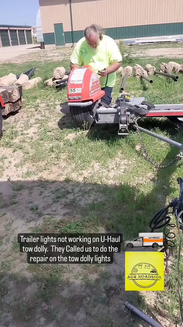 Trailer lights not working on UHaul tow dolly. They Called us to do the repair on the tow dally